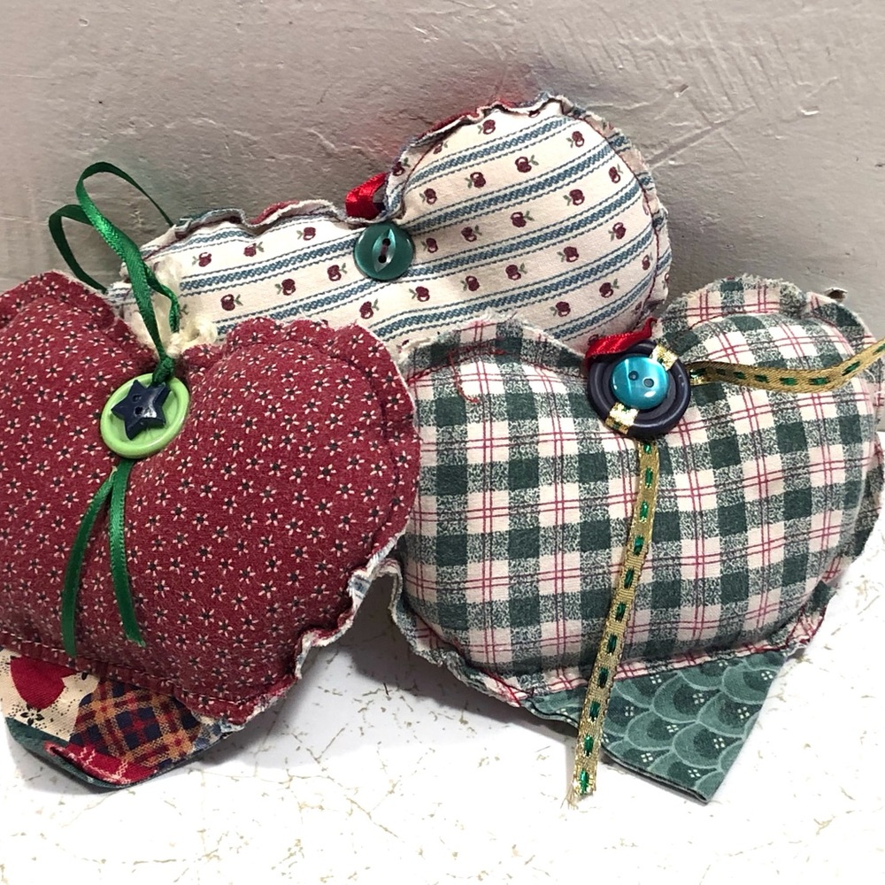 2063 Trio of Puffy Fabric Hanging Hearts Buttons & Bows Handcrafted.